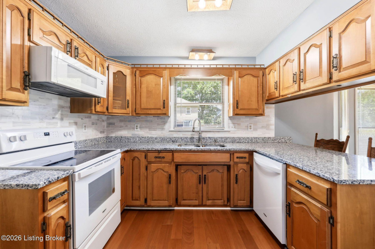 Listing Image 15