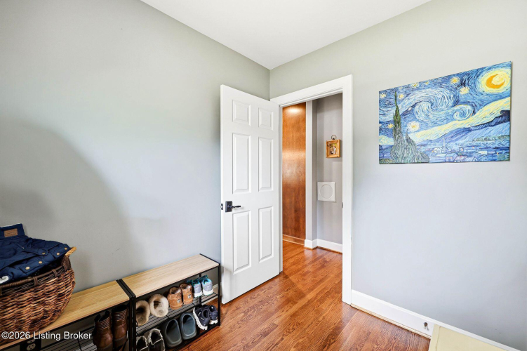 Listing Image 16