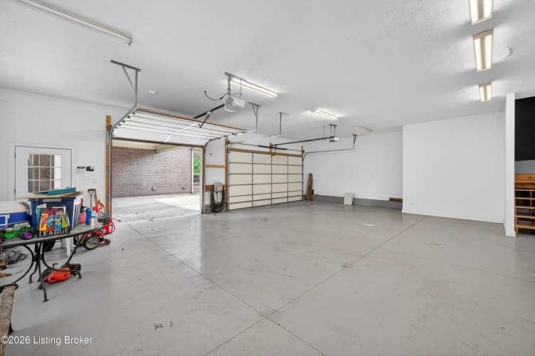Listing Image 73