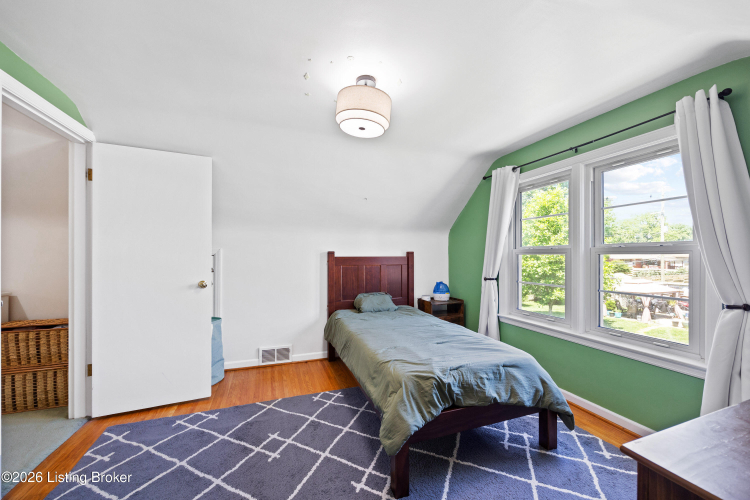 Listing Image 20