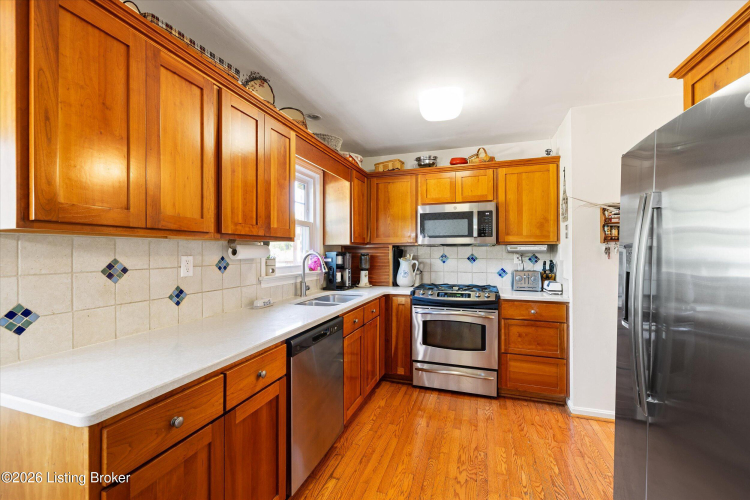 Listing Image 8