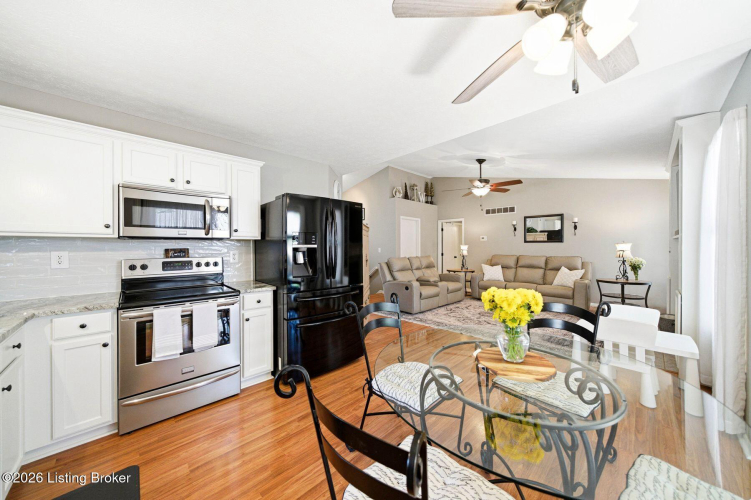 Listing Image 12