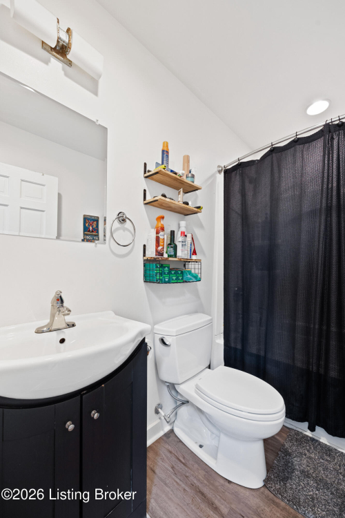 Listing Image 15