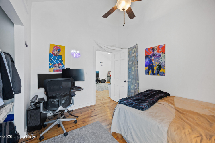 Listing Image 19