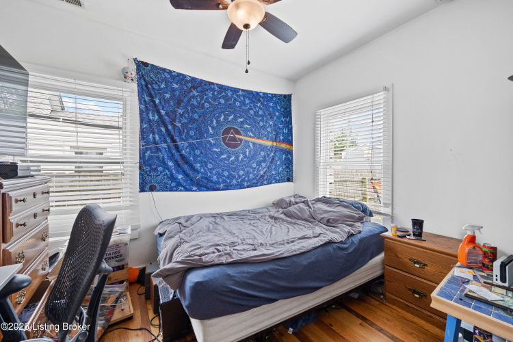 Listing Image 5