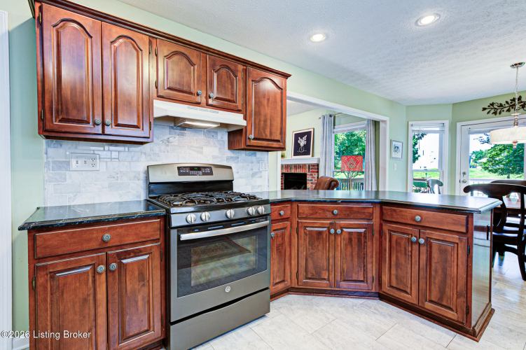 Listing Image 13