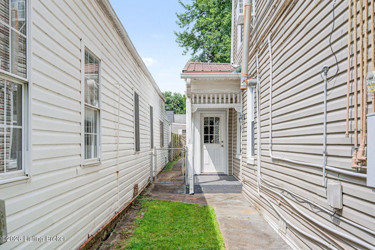 Listing Image 24