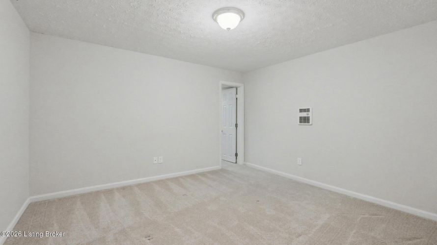 Listing Image 38