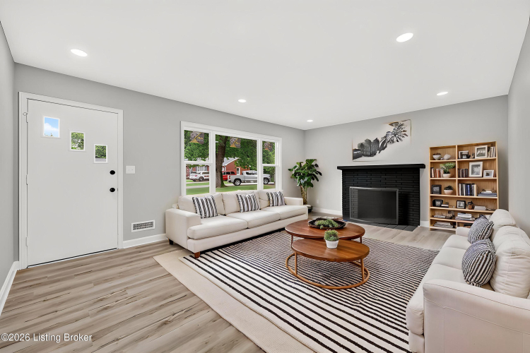 Listing Image 12