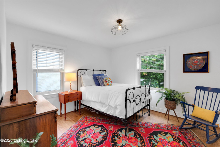 Listing Image 12