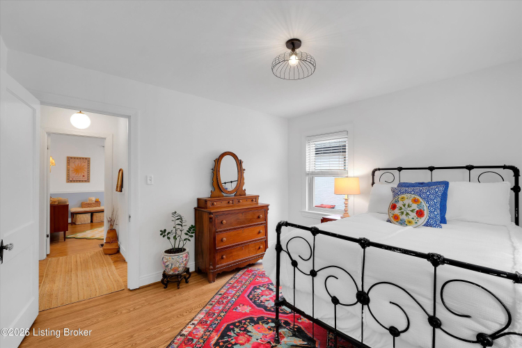 Listing Image 13
