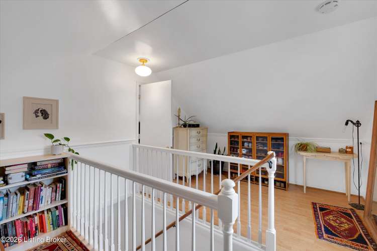 Listing Image 20