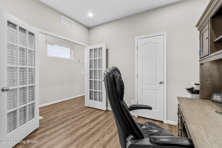 Listing Image 23