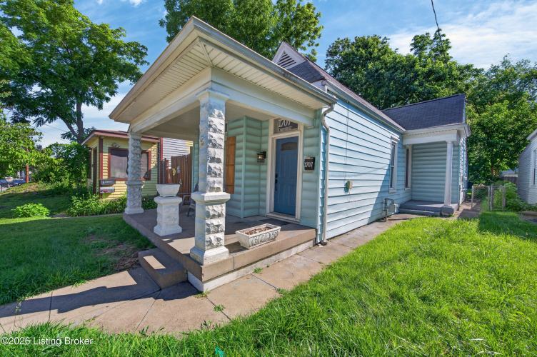 Listing Image 4