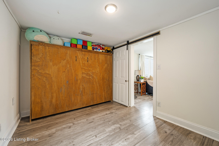 Listing Image 29