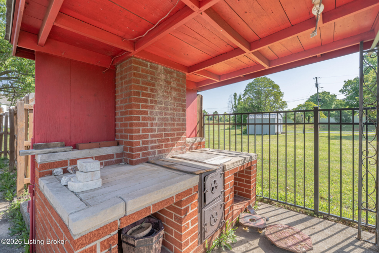 Listing Image 11
