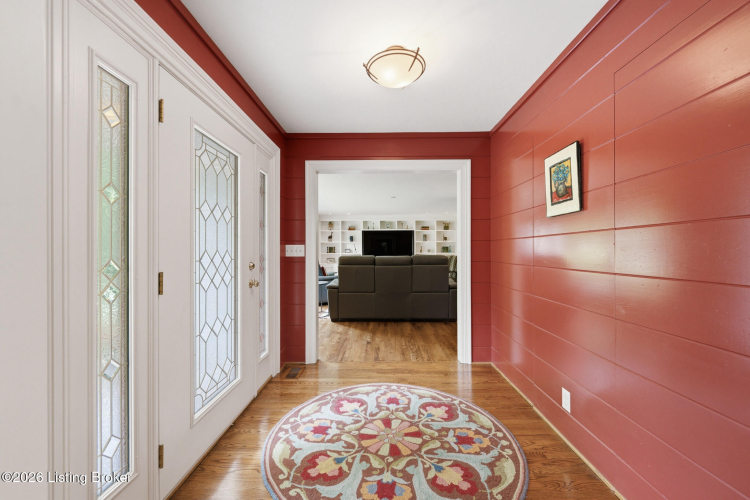 Listing Image 4
