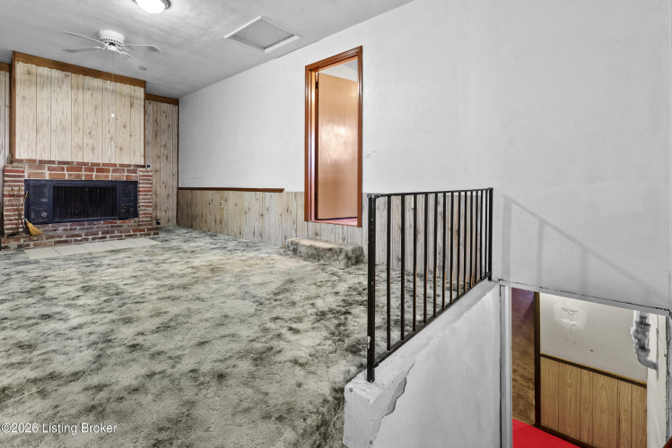 Listing Image 24