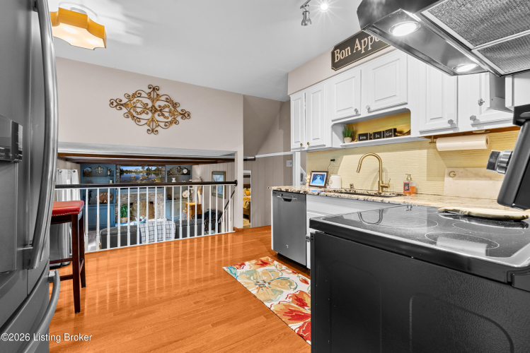 Listing Image 12