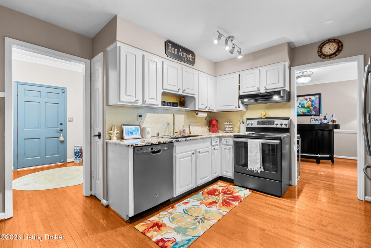 Listing Image 13