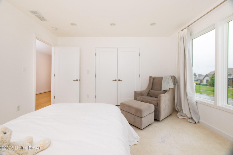 Listing Image 80