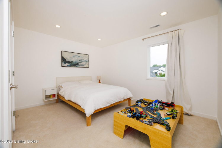 Listing Image 85