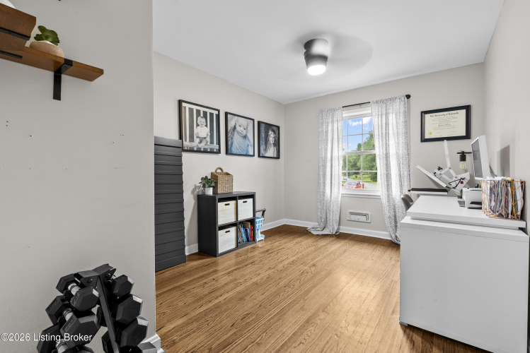 Listing Image 18