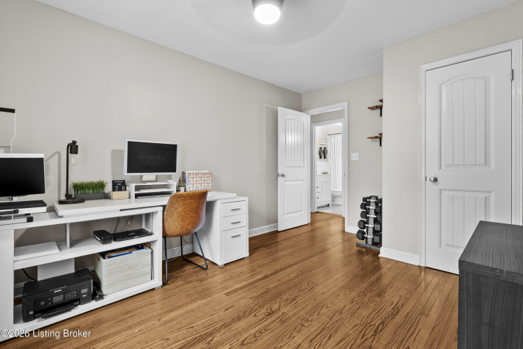 Listing Image 19