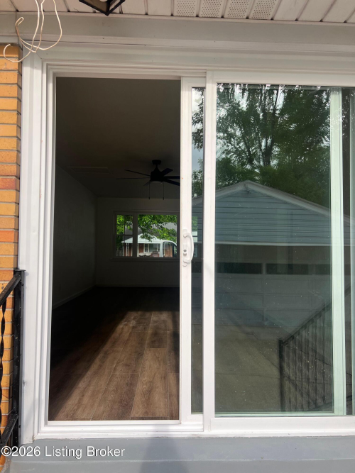 Listing Image 28