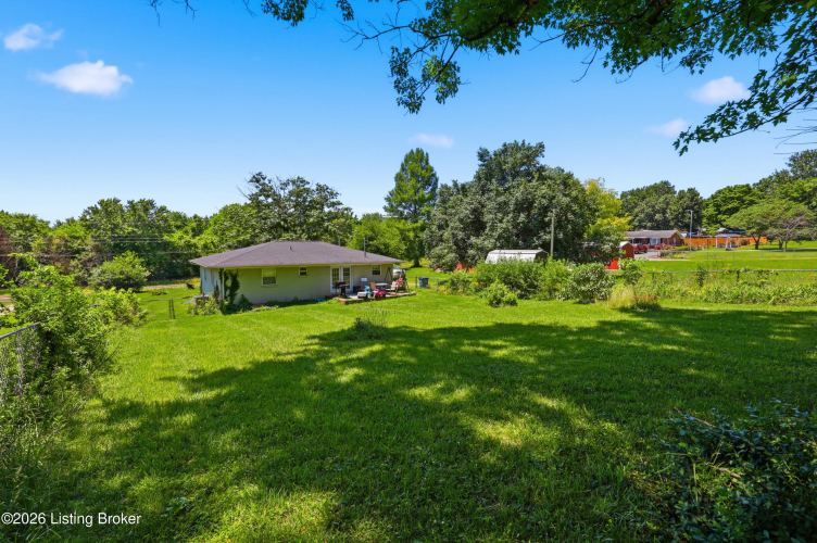Listing Image 11