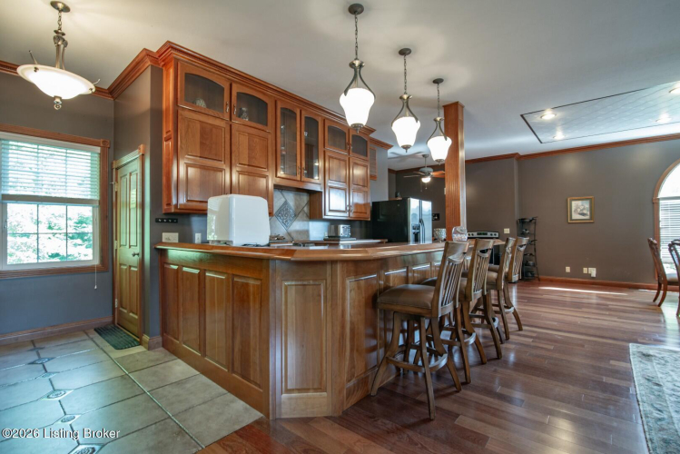 Listing Image 52
