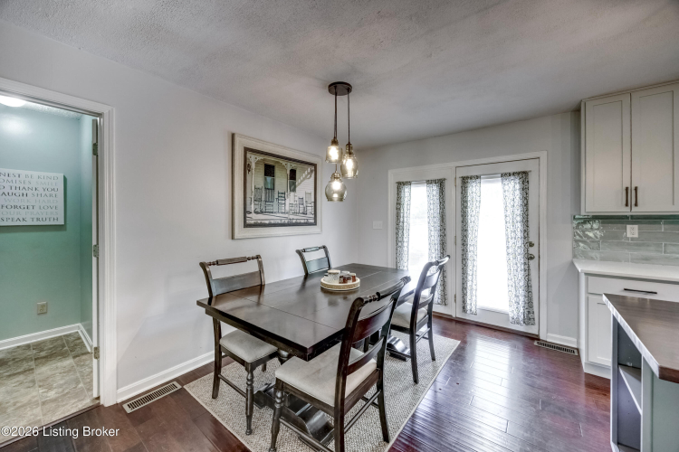 Listing Image 18