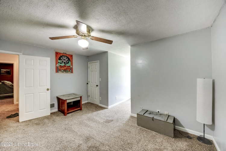 Listing Image 43