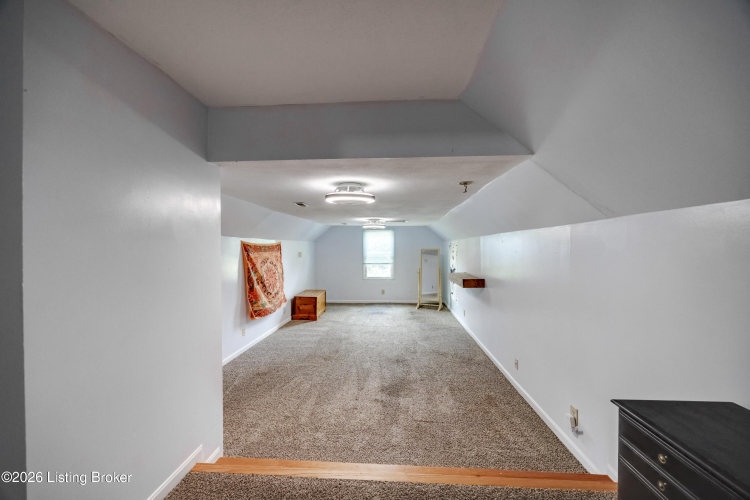 Listing Image 44