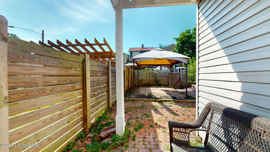 Listing Image 19
