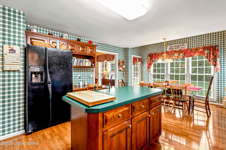 Listing Image 19