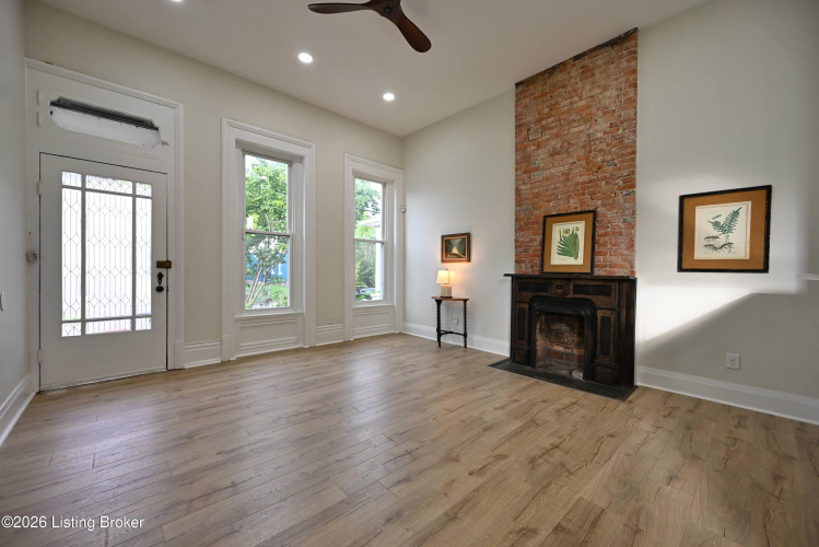 Listing Image 18