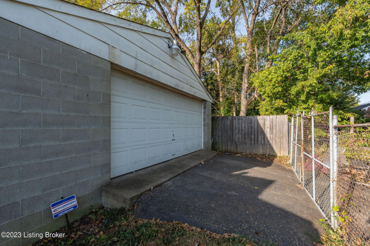 Listing Image 43