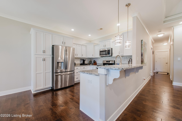 Listing Image 10