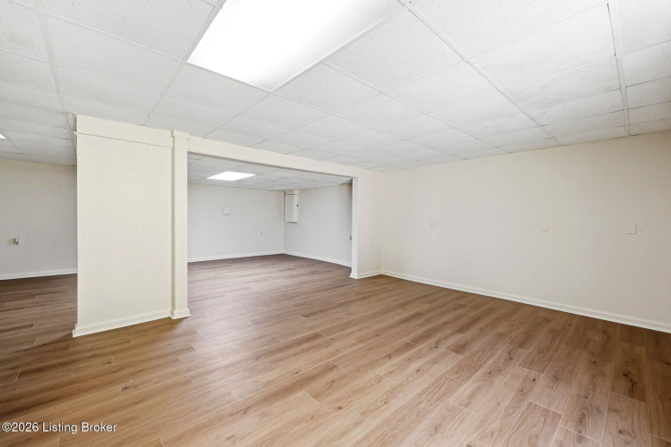 Listing Image 30