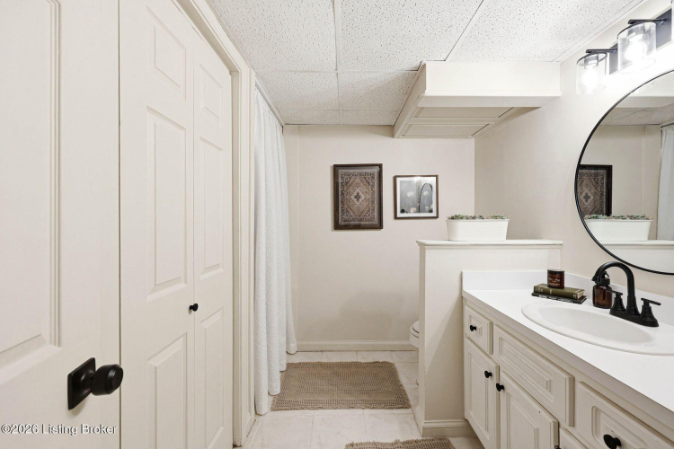 Listing Image 37