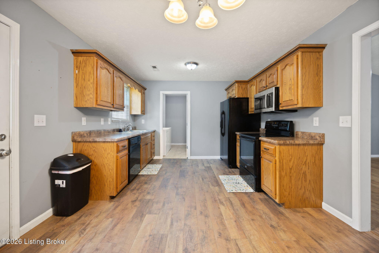 Listing Image 18