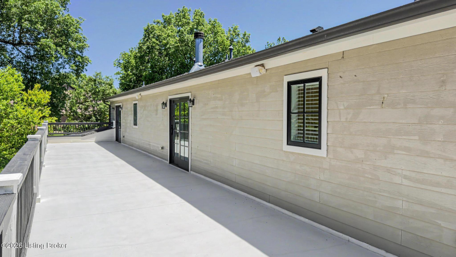 Listing Image 76