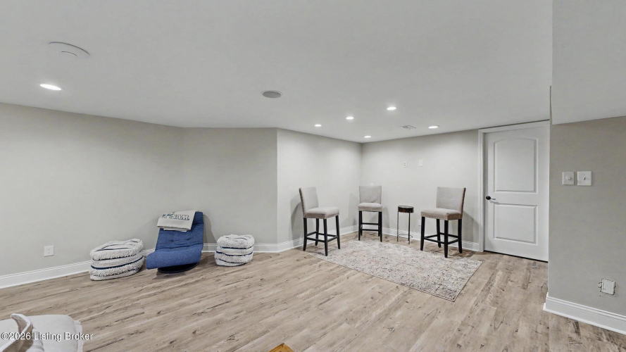 Listing Image 81
