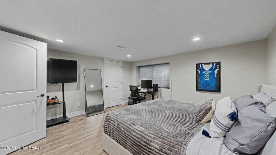 Listing Image 85