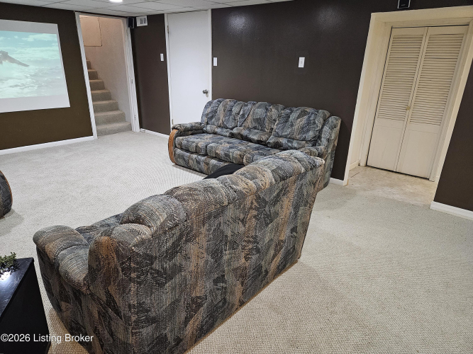 Listing Image 44