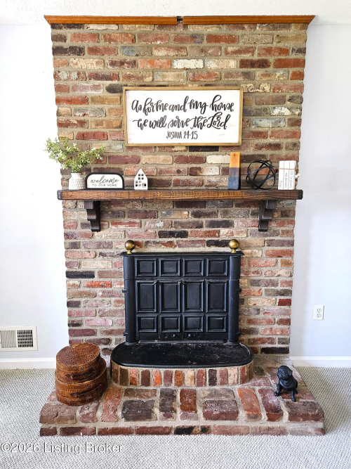 Listing Image 9