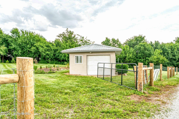 Listing Image 59