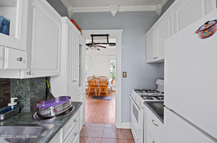 Listing Image 16
