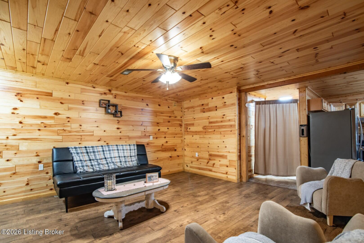 Listing Image 80